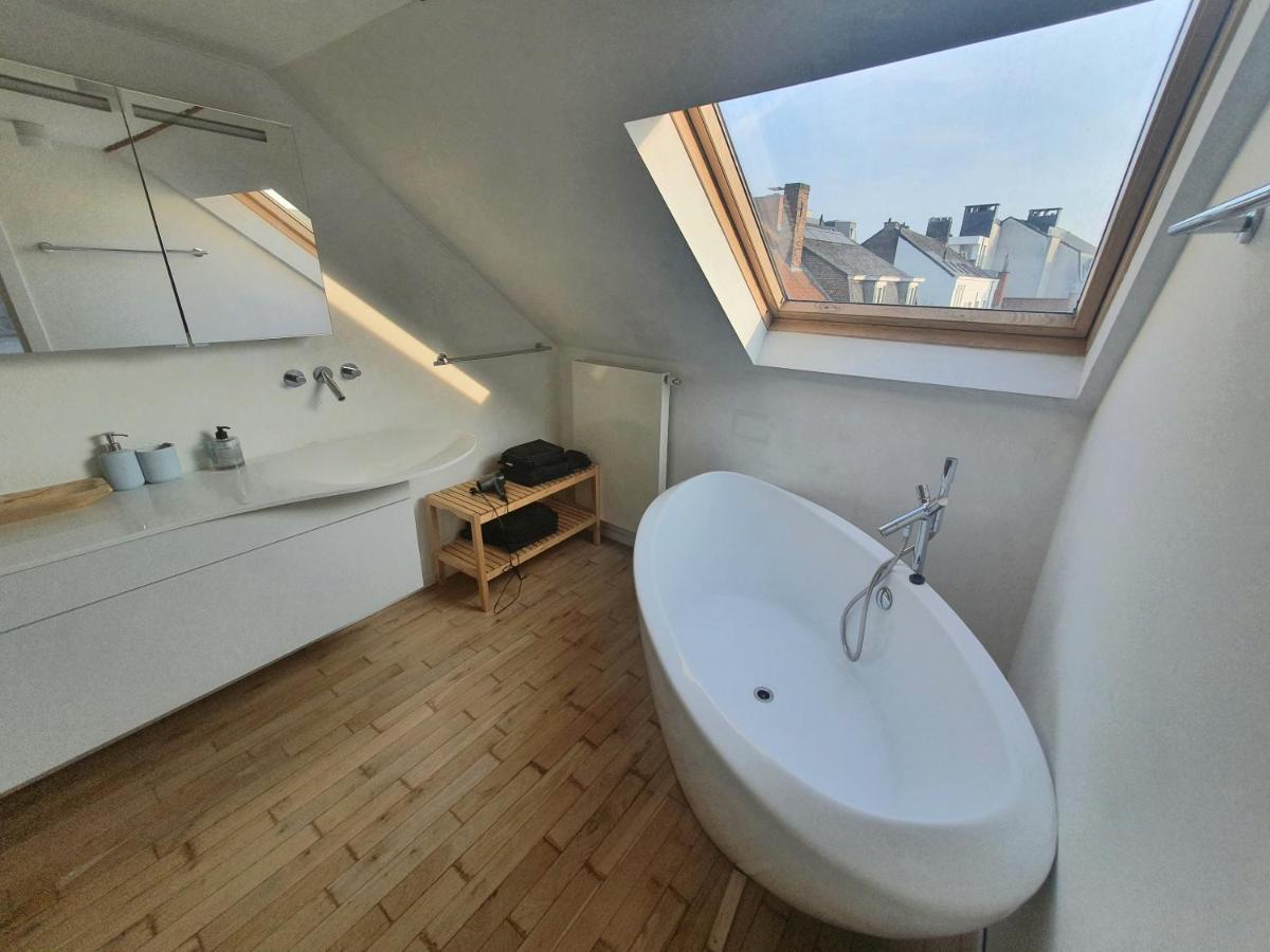 Spacious Loft In The Historical Centre Гент Экстерьер фото